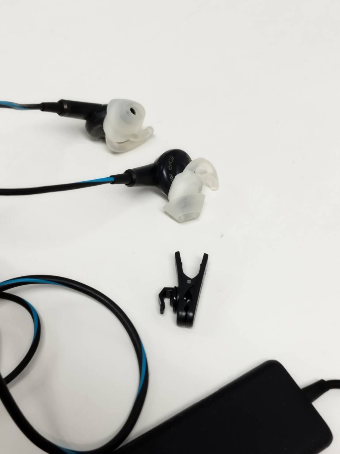 美品】BOSE QC20 有線イヤホン ノイズキャンセリング 【公式通販】