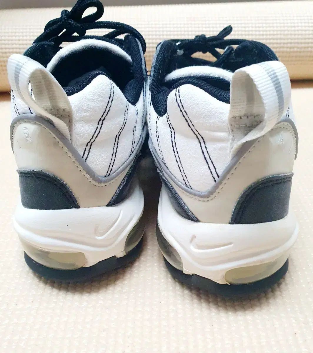 AIR