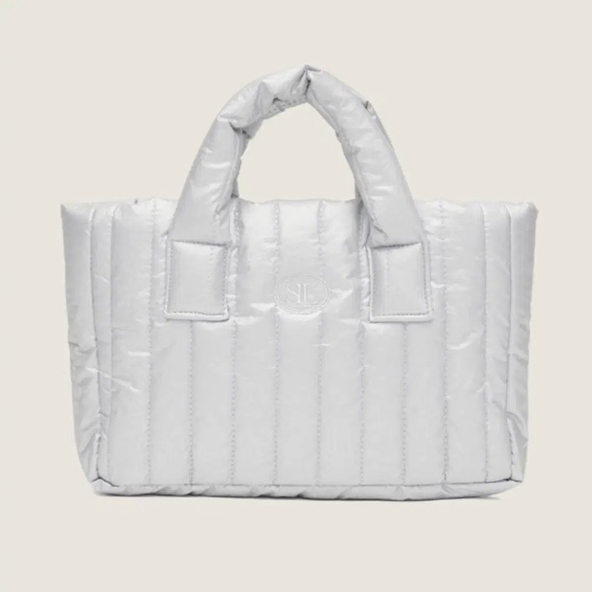 シエンヌ ミニ ダウンバッグ シルバー