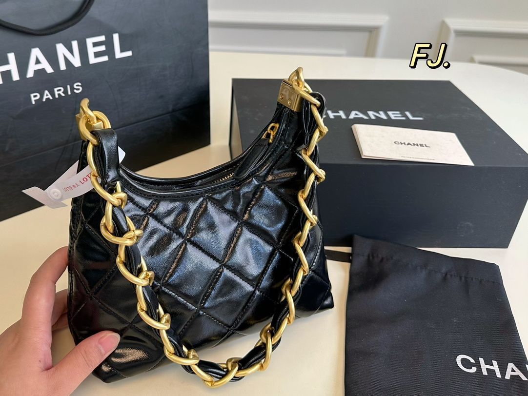 シャネル レザー ハンドバッグ CHANELシャネル24 aオイルワックスレザー流浪ホボ脇バッグ