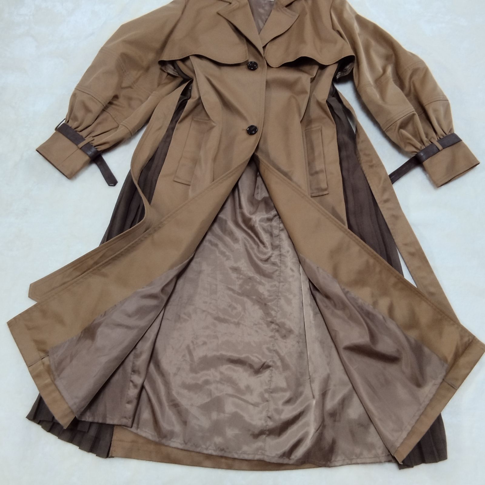 即完売品!!【Ameri Vintage アメリヴィンテージ】バックプリーツ 