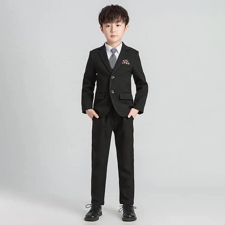 女の子 スーツ | 卒業式 入学式 フォーマル 京都さがの館 卒業式を迎えられる皆様へ レディース 大きいサイズ 子供服 ワンピース 喪服 ドレス 卒業式におすすめのブラックフォーマル｜東京ソワールオンラインストア 発表会