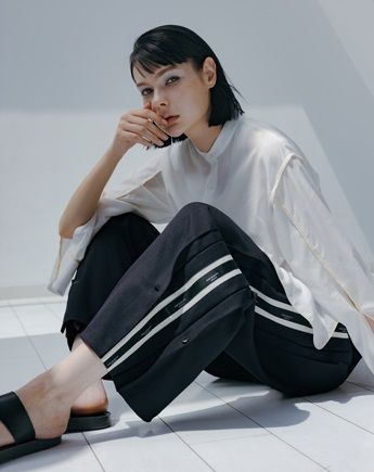 ANGELINA (アンジェリーナ) サイドロゴテープ セミワイドパンツ - メルカリ