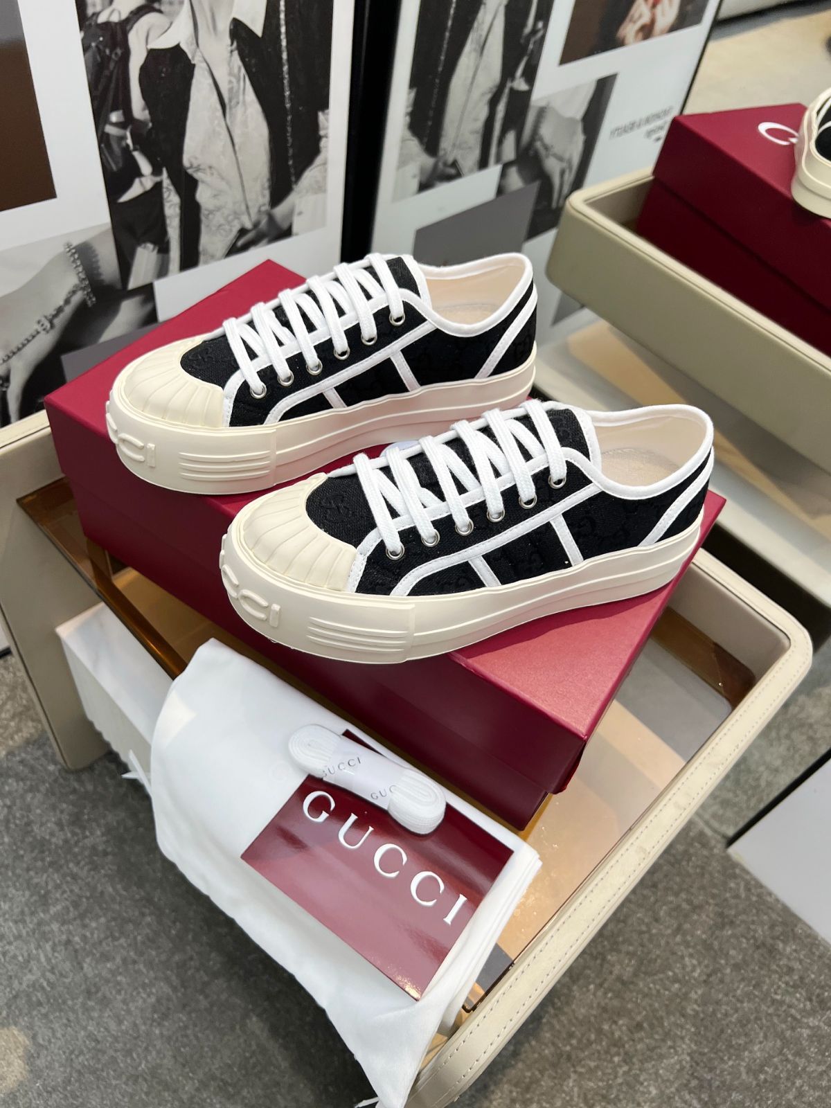 Gucci グッチ 厚底 布靴01