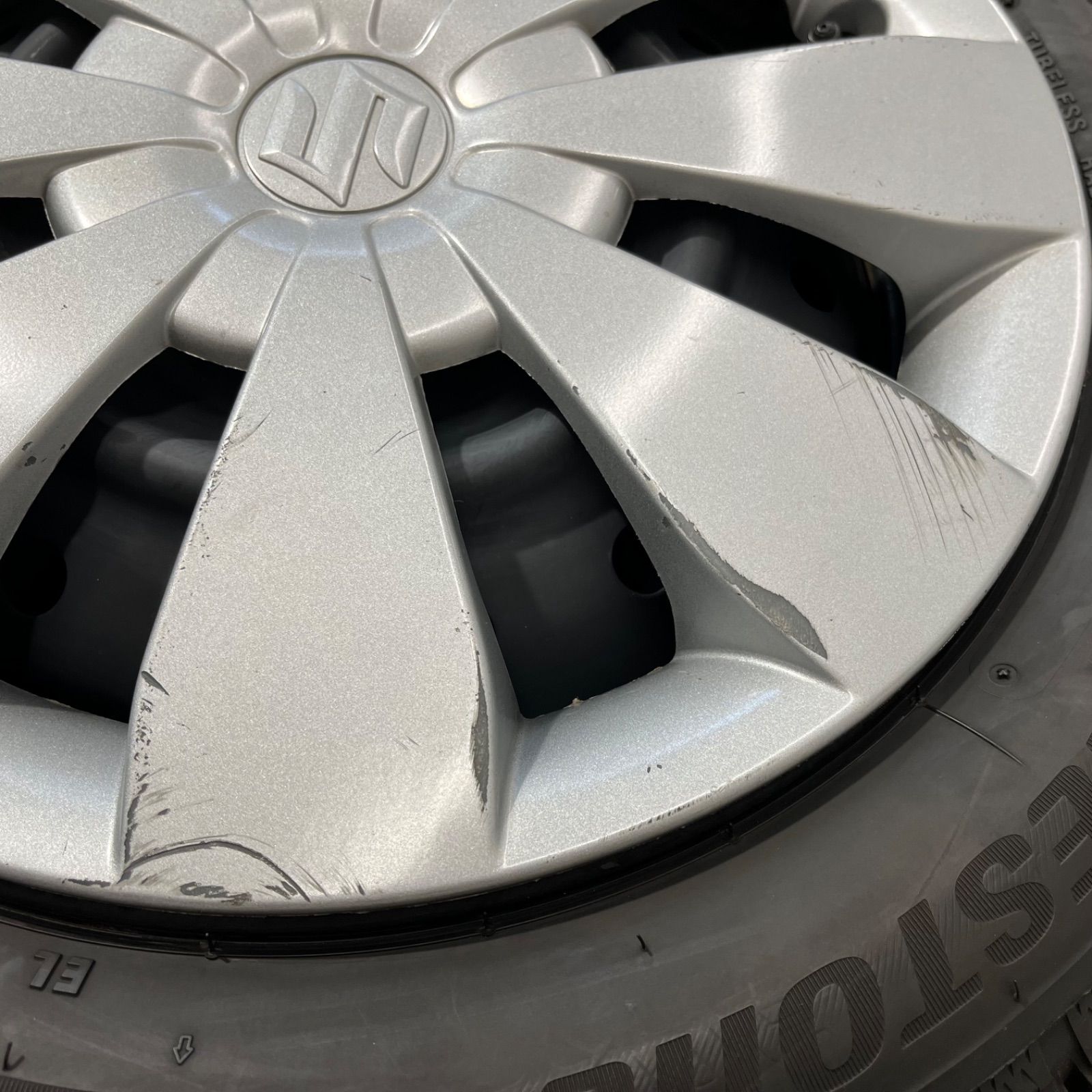 スタッドレスタイヤ