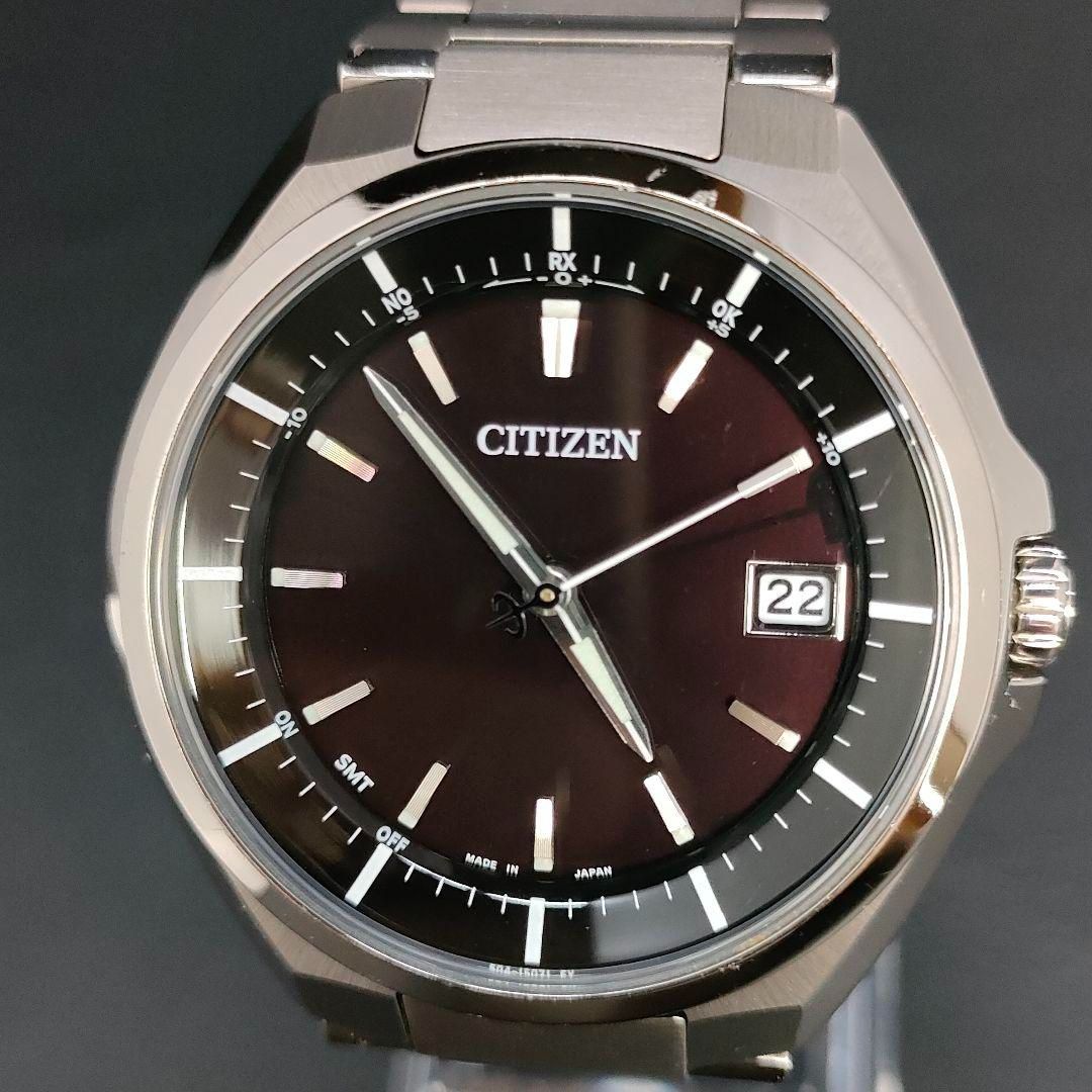 極美品　稼働品　CITIZEN　シチズン　アテッサ　ブラック　シルバー　ラウンド　ステンレス　腕時計　エコドライブ　電波ソーラー　メンズ時計　H128‐R006860