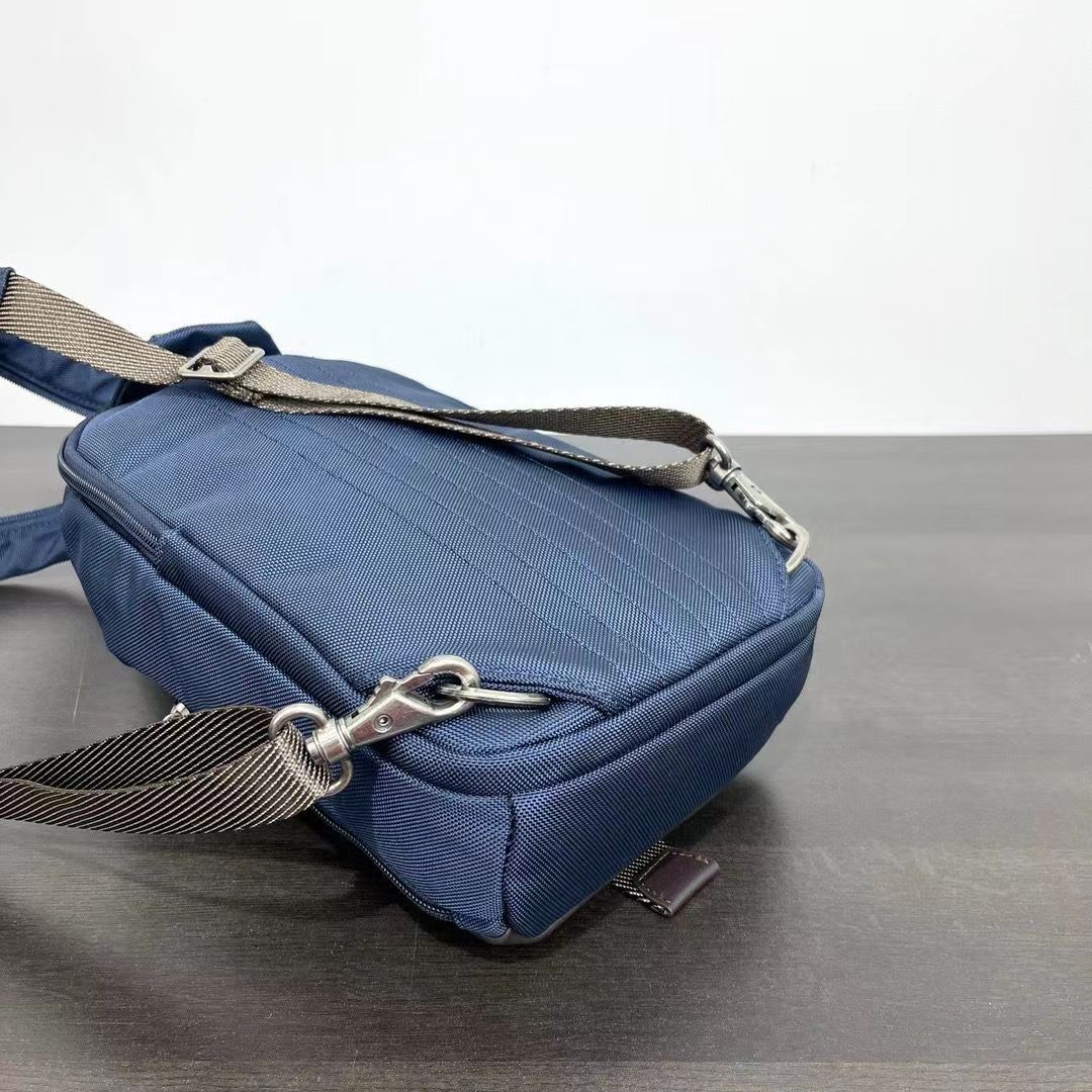 TUMI 2waysショルダーバッグ ネイビー - メルカリ 