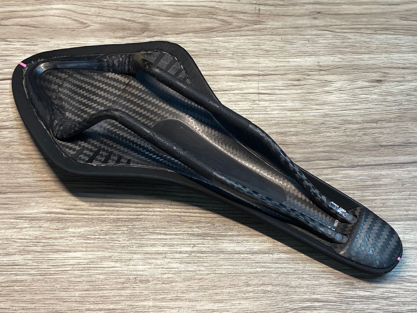 fizik フィジーク ARIONE アリオネ 00 カーボンサドル フィジーク