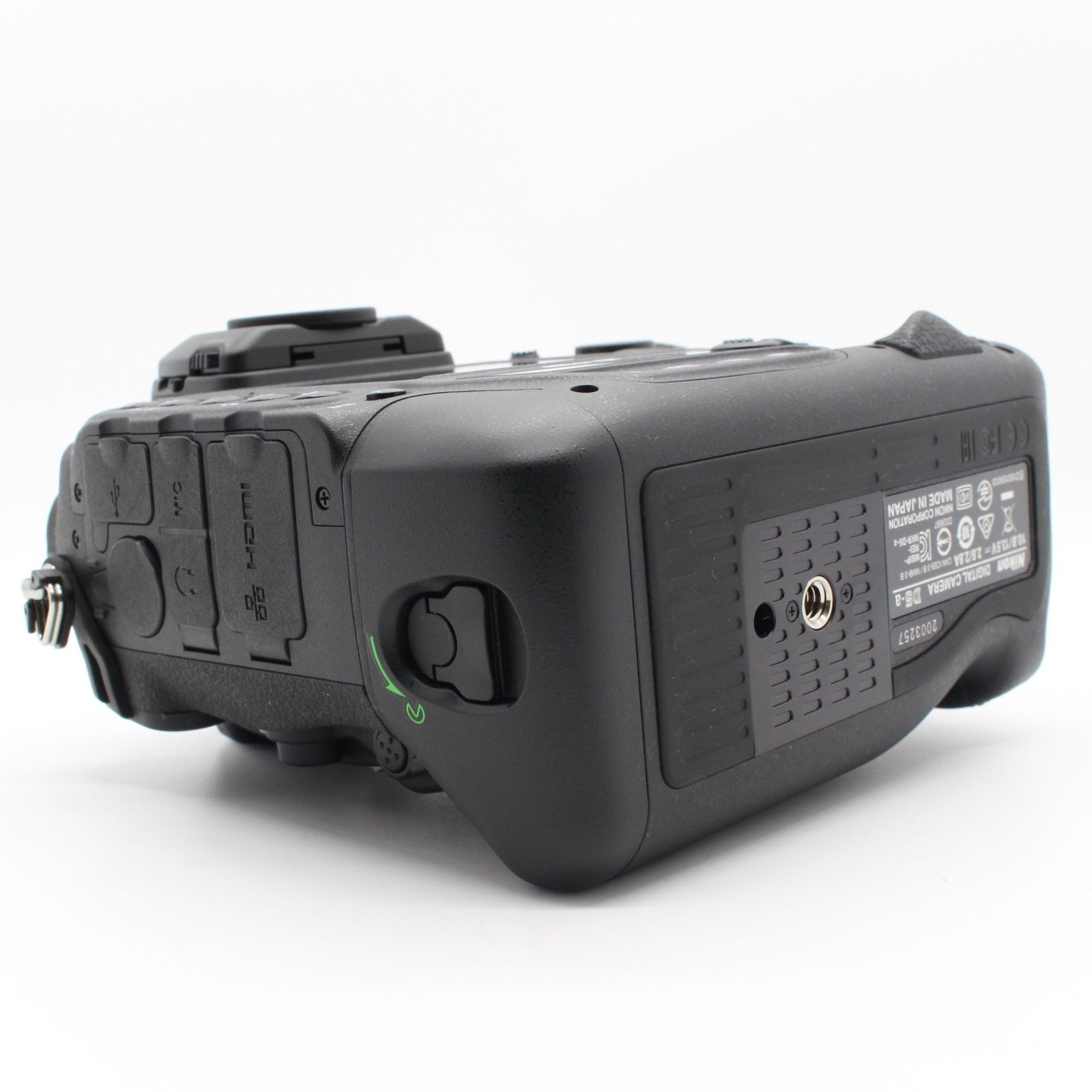 ★極上品★Nikon D5 ボディ XQD-Type　ショット数 666回 Amazon | Nikon デジタル一眼レフカメラ D5 (XQD-Type