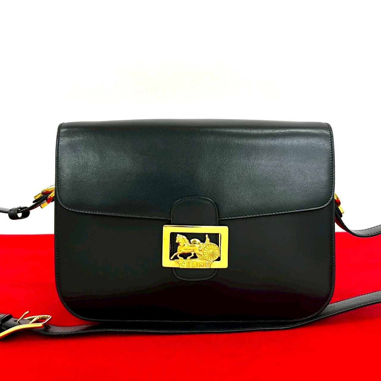 【美品】セリーヌ ショルダーバッグ 馬車金具 カーフレザー ブラック セリーヌ CELINE 馬車金具 ボックスカーフ ショルダーバッグ