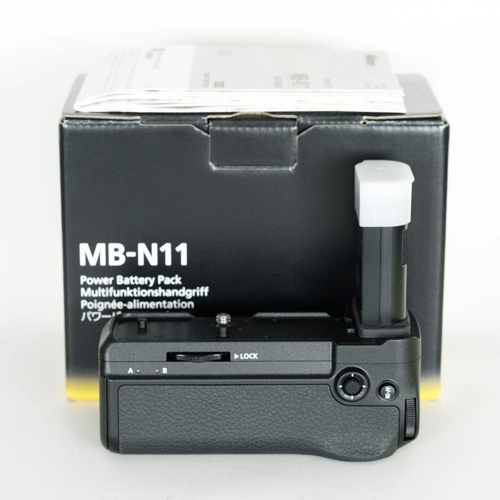 Nikon パワーバッテリーパック MB-N11 | バッテリーグリップ