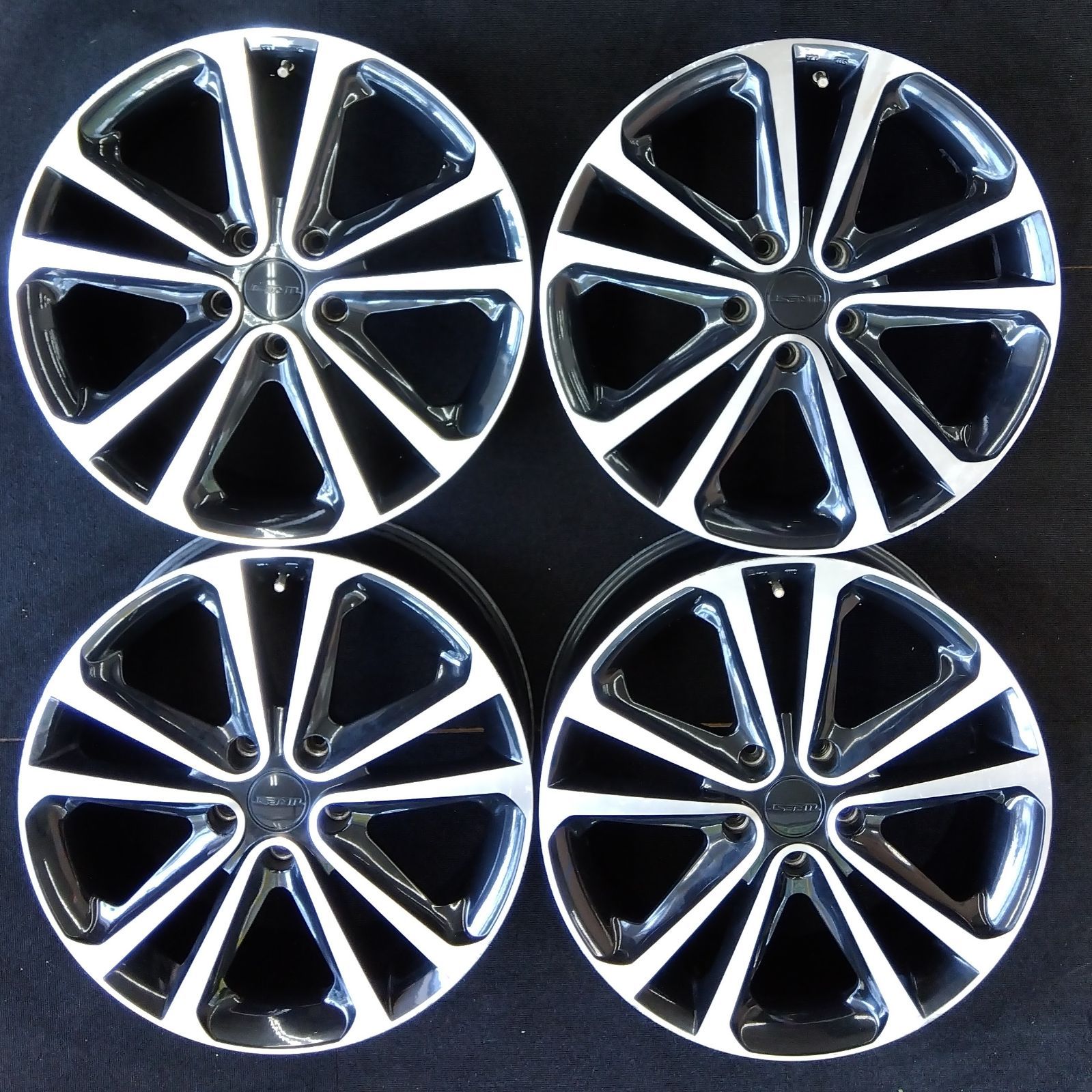 美品/塗装済 レクサス UX250 MZAH10 純正 アルミホイール×1本