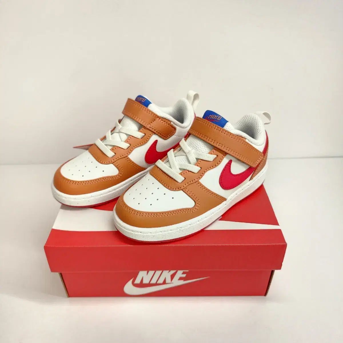 店舗の NIKE ナイキ コート 巣穴 ロー 2 ー 150 160