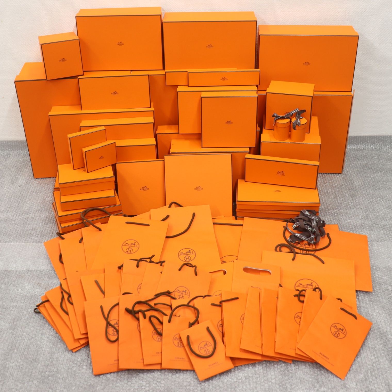 ITXL2HQ6M74O HERMES エルメス BOX ショッパー 純正 紙袋 オレンジ 空き箱 ボックス まとめ売り リボン ショッパー39枚 箱37個