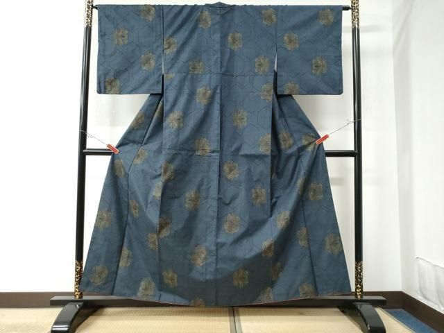 K様 平和屋着物○本場大島紬 7マルキ 亀甲重ね吉祥文 正絹 逸品