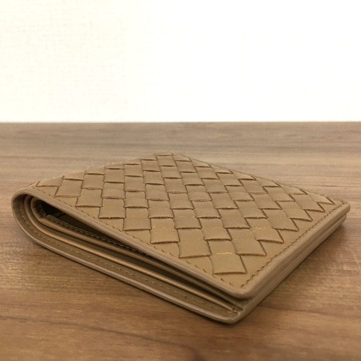 未使用品 BOTTEGA VENETA 札入れ 214 総イントレチャート