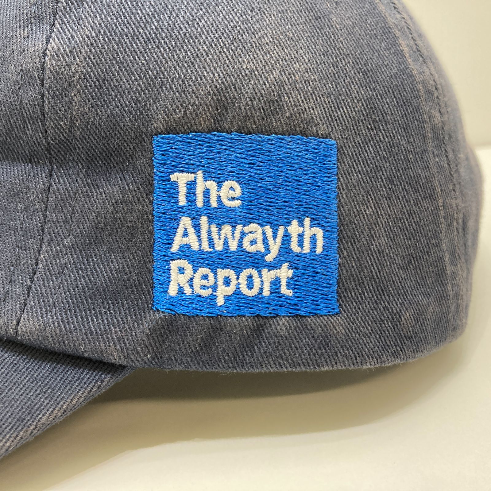 WAKE sapporo Alwayth Cap ネイビー 美品】札幌限定 WAKE sapporo Alwayth Cap ネイビー - メルカリ