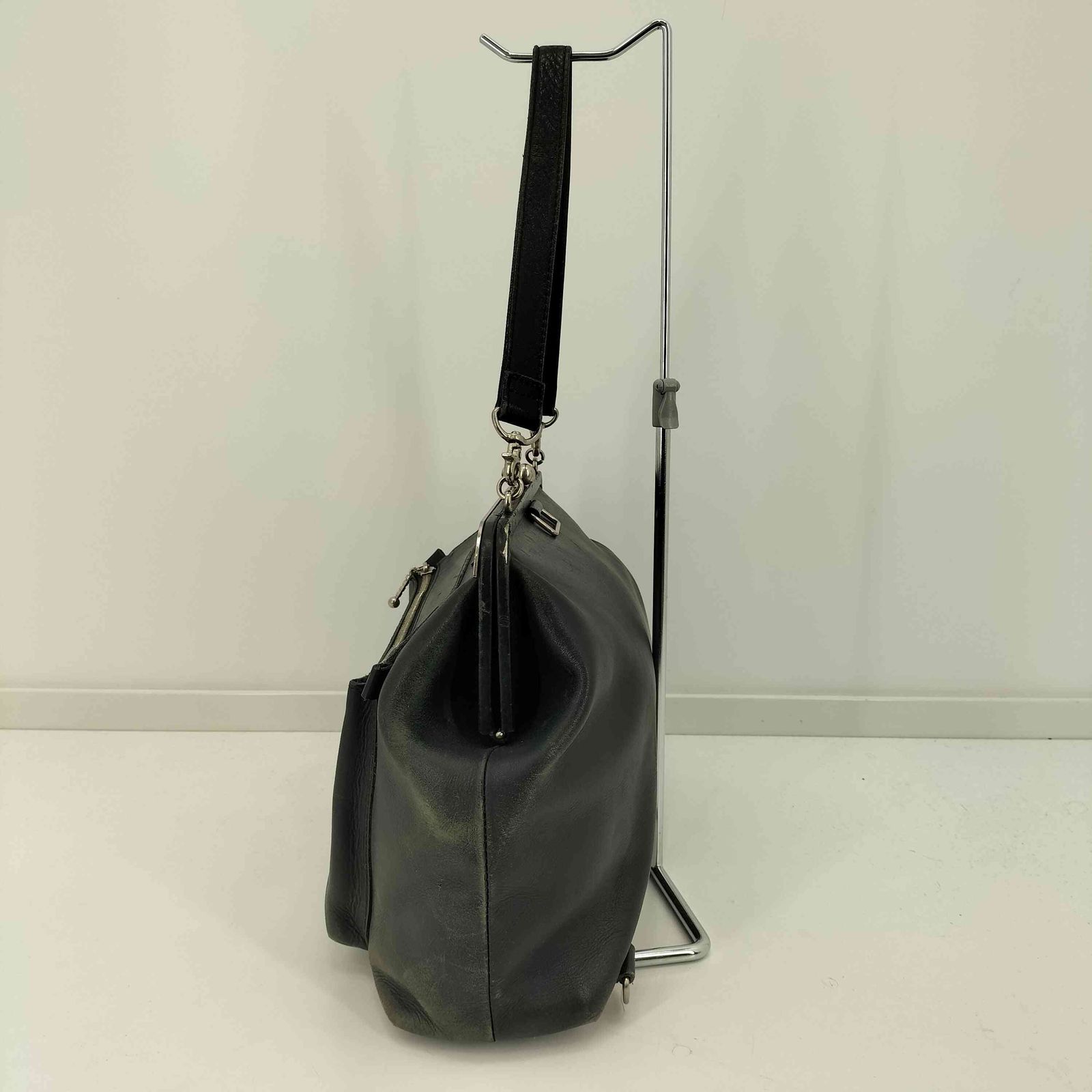 ジャンポールゴルチエ Jean Paul GAULTIER メタルプレート がま口