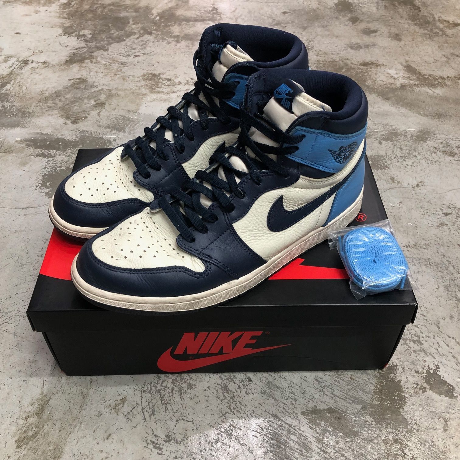 NIKE AIR JORDAN 1 RETRO HIGH OBSIDIAN UNC 555088-140 オブシディアン ジョーダン1 スニーカー ナイキ 30cm 72908A1