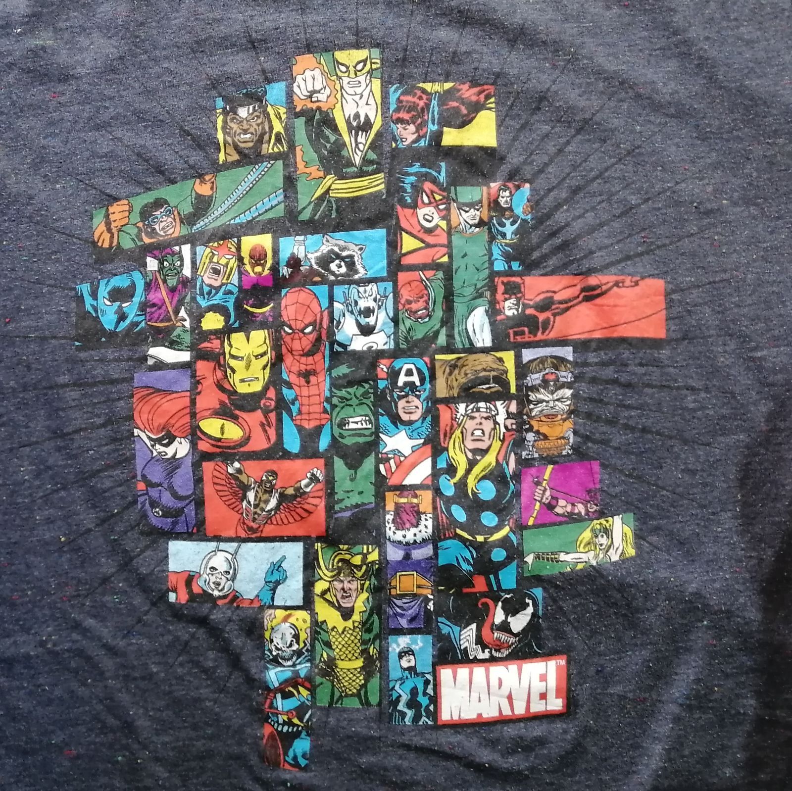 新品☆MARVEL マーベル Tシャツ トップス Disney ディズニー Disney Store ディズニーストア MARVEL マーベルヒーロー