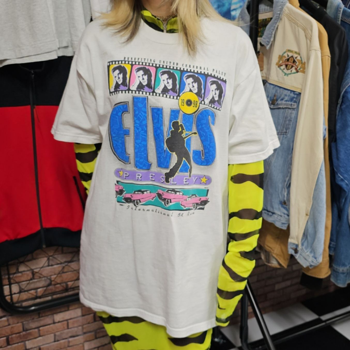 US古着】90s~00s USA製 FRUIT OF THE LOOM Elvis Presley T-Shirt