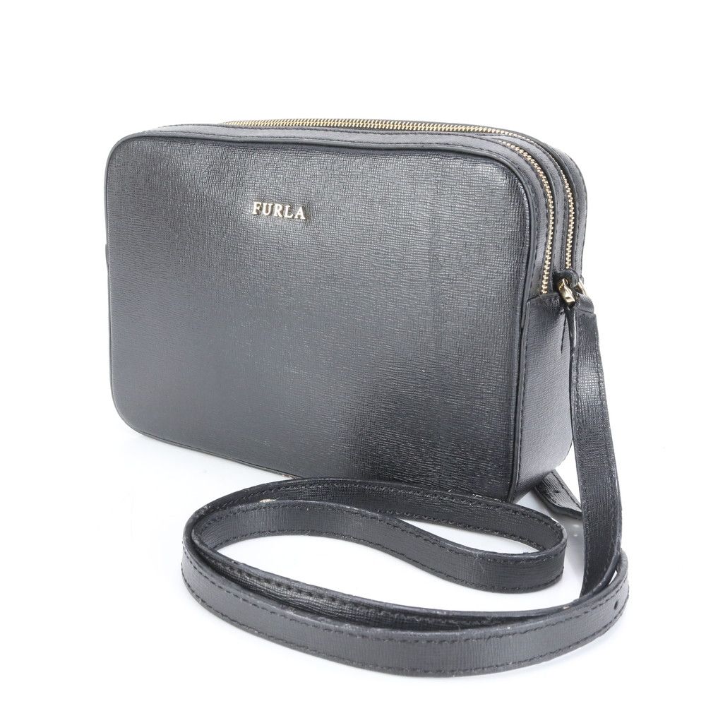 美品✨フルラ　ショルダーバッグ　リリー　キルティング　レザー　ブラック　カメラ FURLA フルラ ショルダーバッグ リリー XLサイズ カメラバッグ