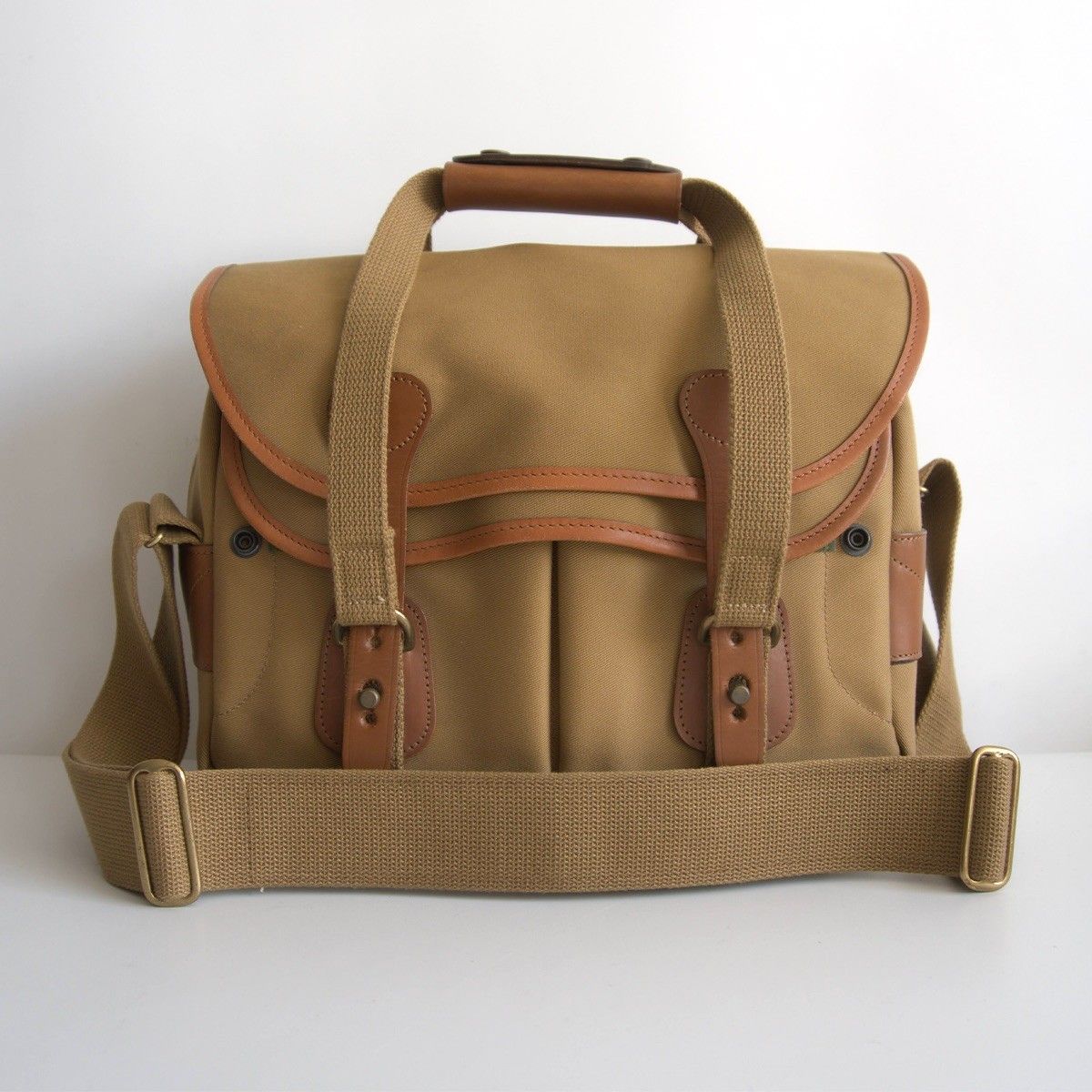 美品/廃盤モデル】Billingham【205 カメラバッグ】イングランド製 