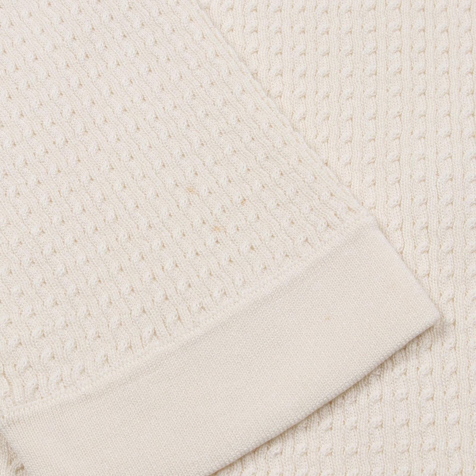 シャネル CHANEL カーディガン ココマークボタン P40367 白