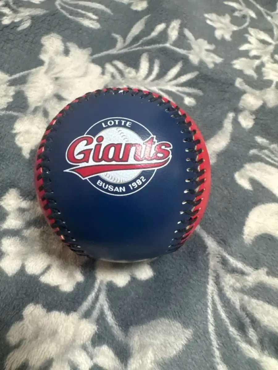ロッテ•ジャイアンツ　尹棟熙サインボール ロッテ・ジャイアンツ 尹棟熙（ユン・ドンヒ） サインボール