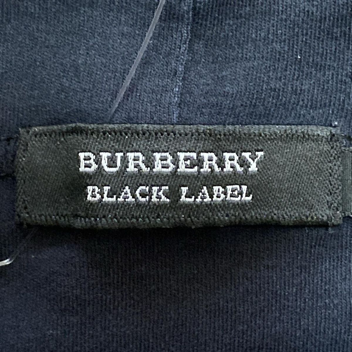 バーバリー　BLCK LABELサイズ2 メンズニット　総柄　メンズMサイズ BURBERRY BLACK LABEL - バーバリーブラックレーベル ロゴ刺繍