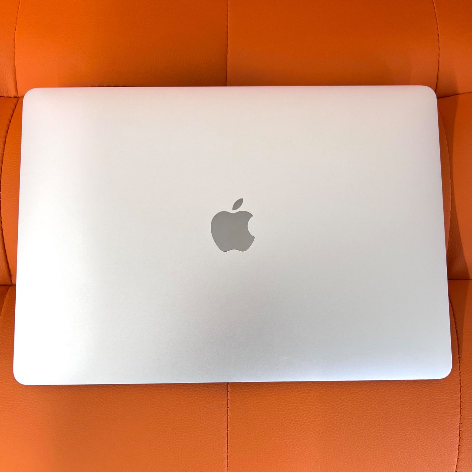 MacBook Pro 13.3インチ 8GB 256GB シルバー MXK62J|A A2289