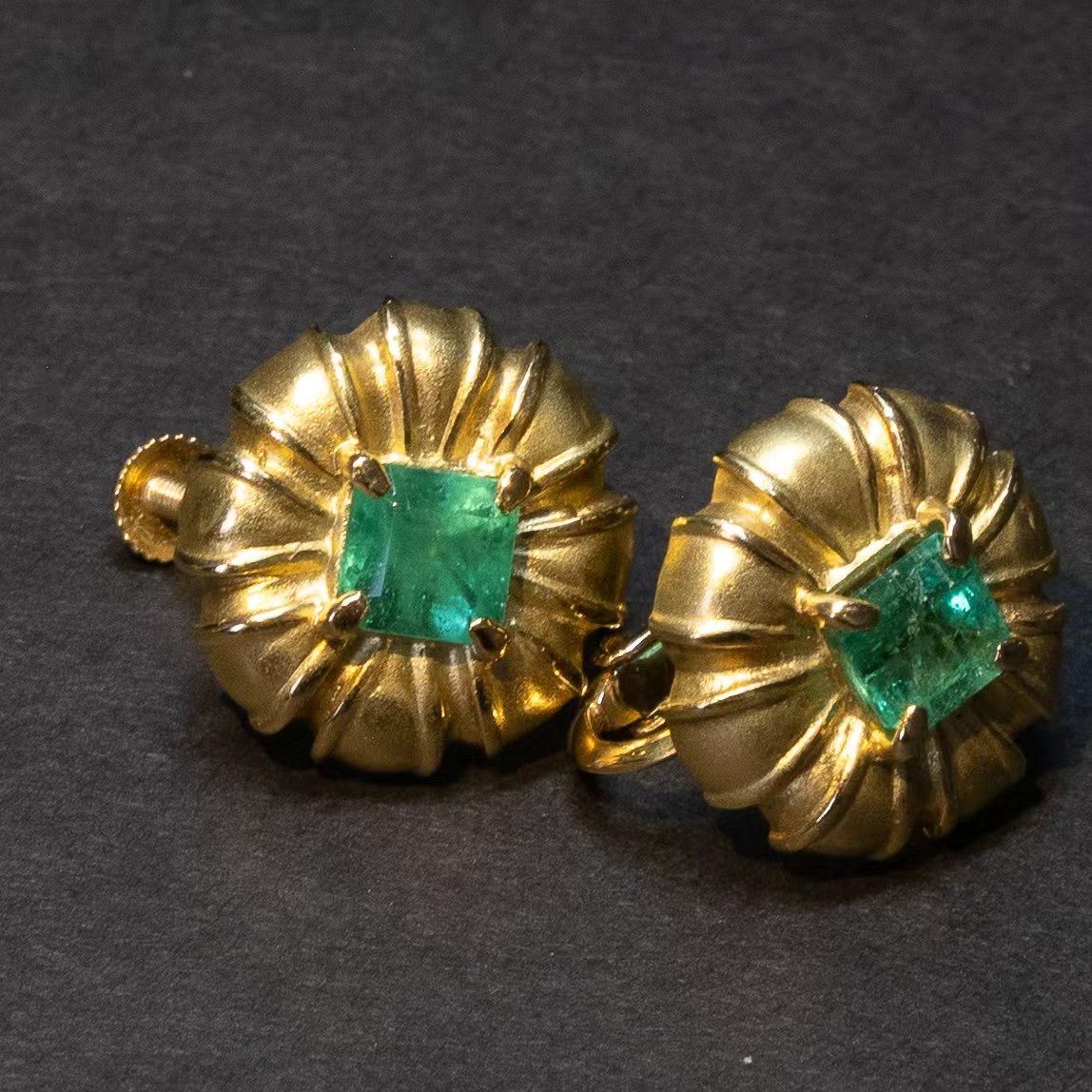 エメラルド0.68ct 0.61ct イヤークリップ K18 -X10175