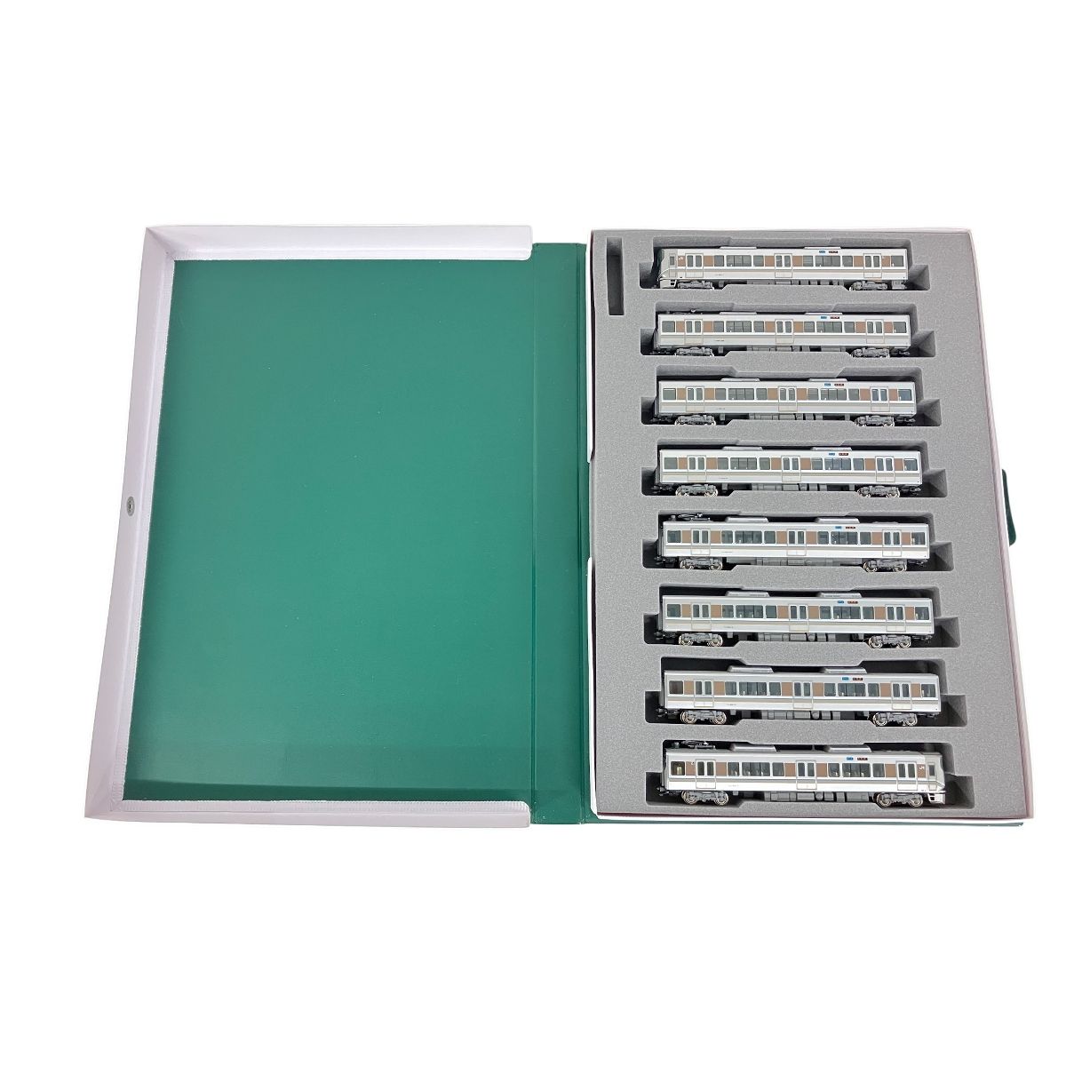 美品✨レオナール カットソー ニット トリム 花 カシミヤ シルク 絹 黒 M ✨美品✨レオナール ニットカットソー 美品✨レオナール カットソー