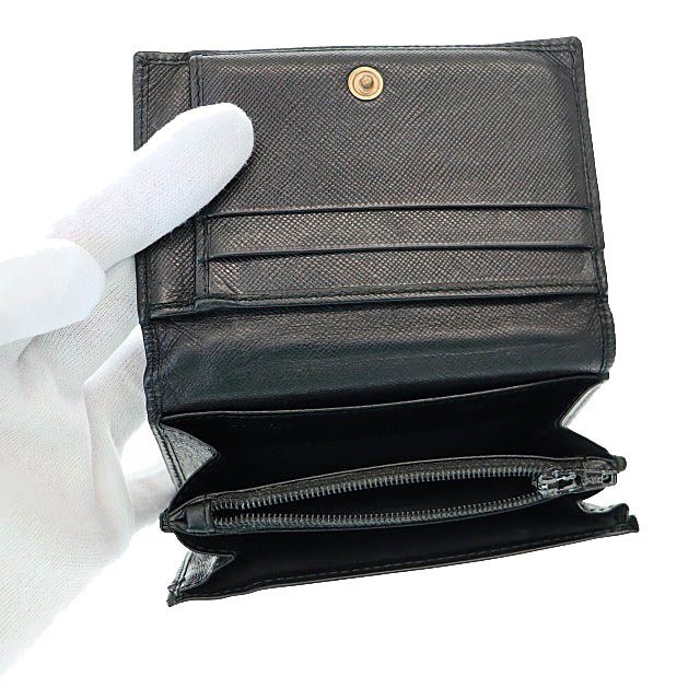 PRADA プラダ　プラダロゴ　サフィアーノ　二つ折り長財布　ブラック　黒 PRADA プラダ レディース 二つ折り財布 パスケース付 サフィアーノ