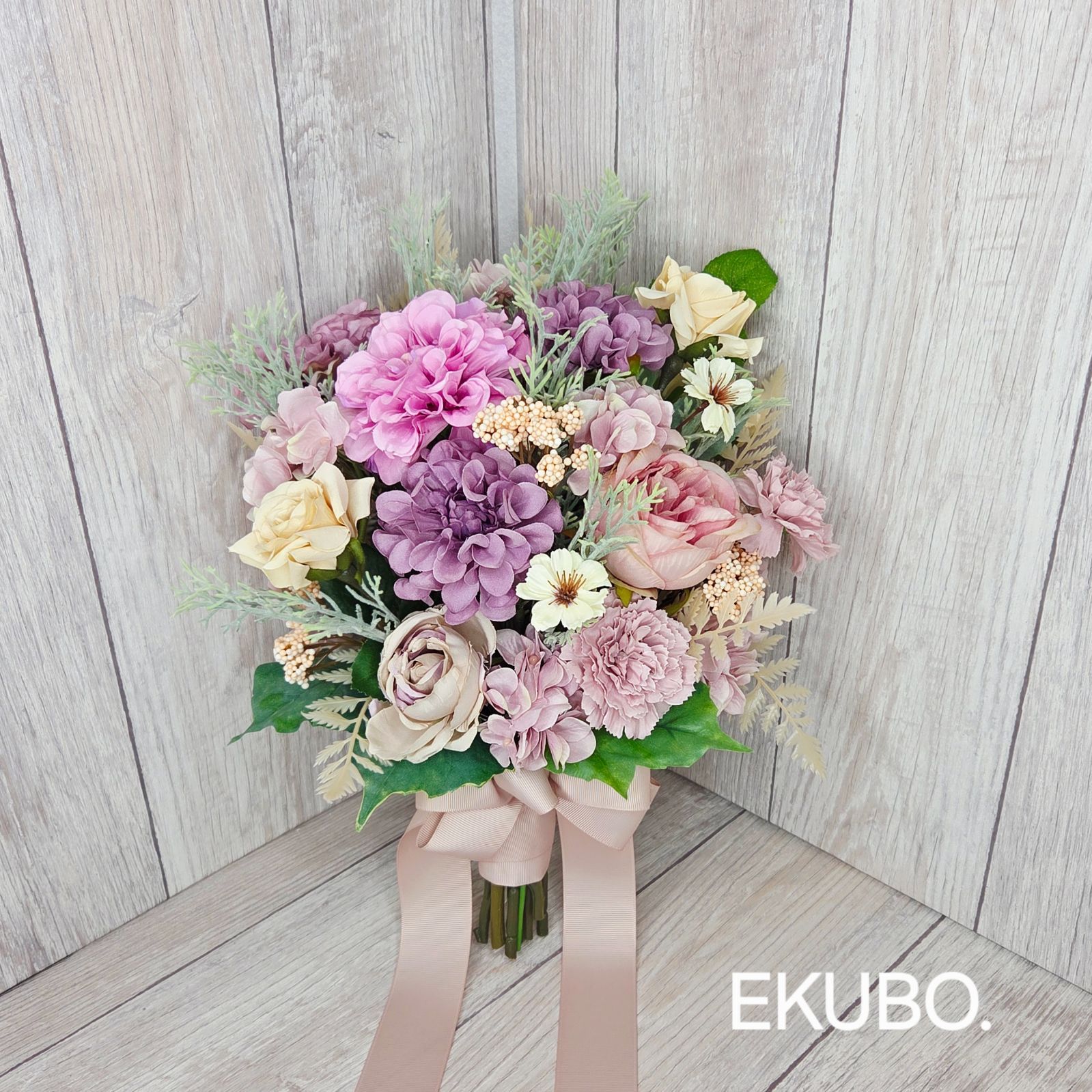 ウェディングブーケ-ブートニア