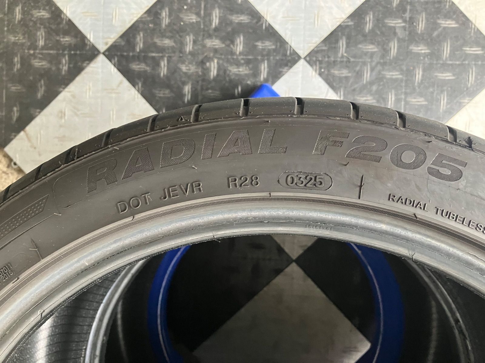 み 245 40R18 97Y 製 MINERVA RADIAL F205 ミネルヴァ タイヤ2本 FFCRYSTALESIA_COM