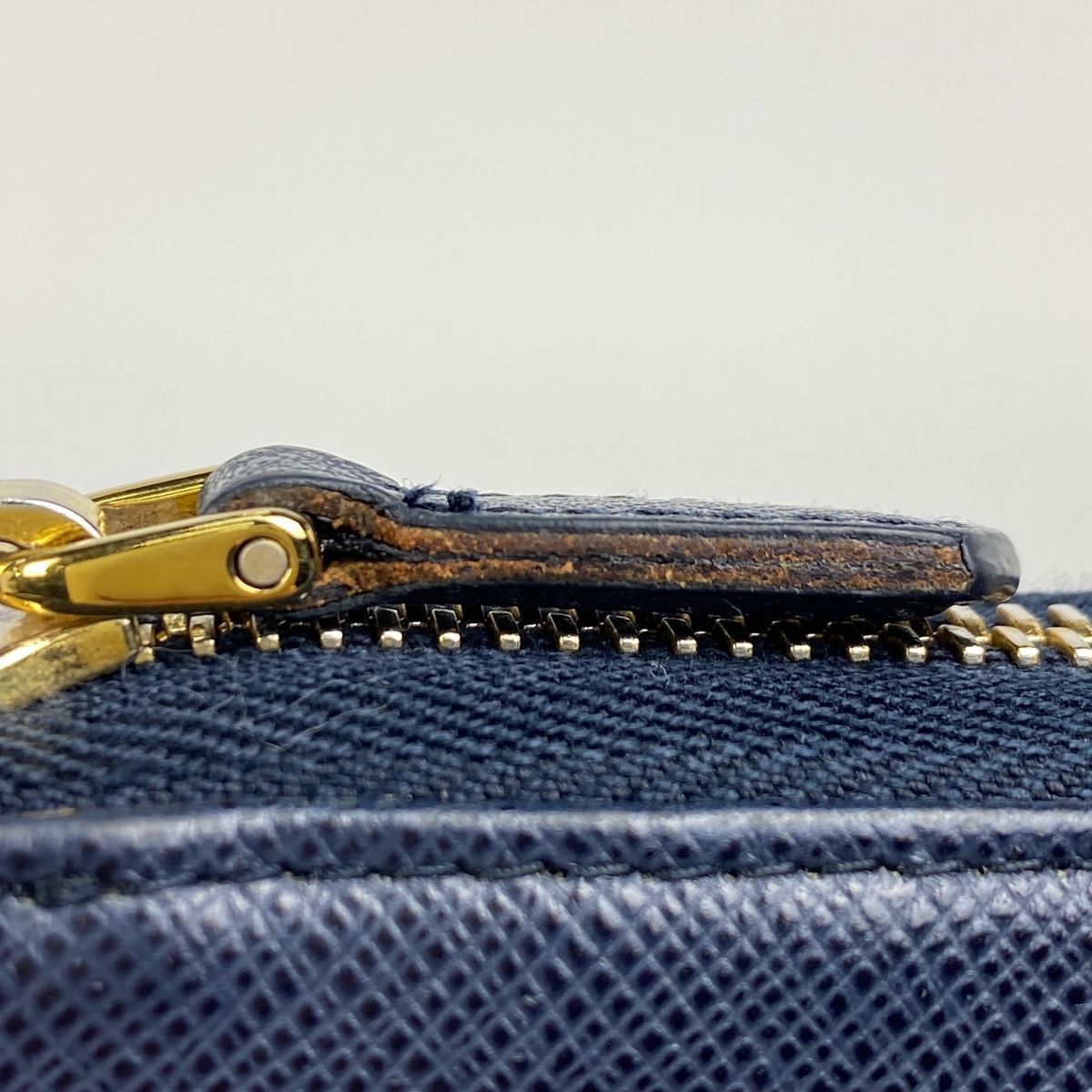 プラダ PRADA ロゴ ラウンドファスナー 長財布 ラウンドジップ 長財布  