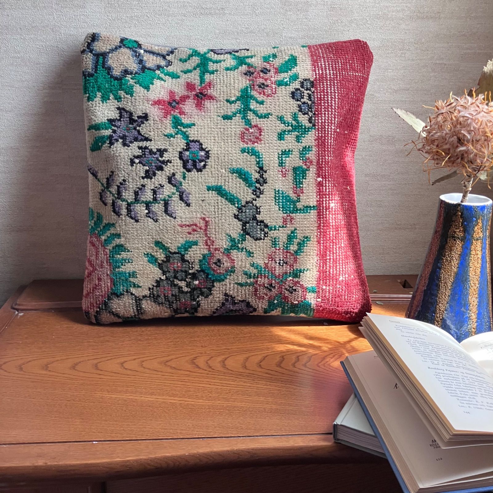 トルコヴィンテージキリム　クッションカバー 112 40 × 40cm トルコキリムのクッションカバー ヴィンテージ 花柄 キリム