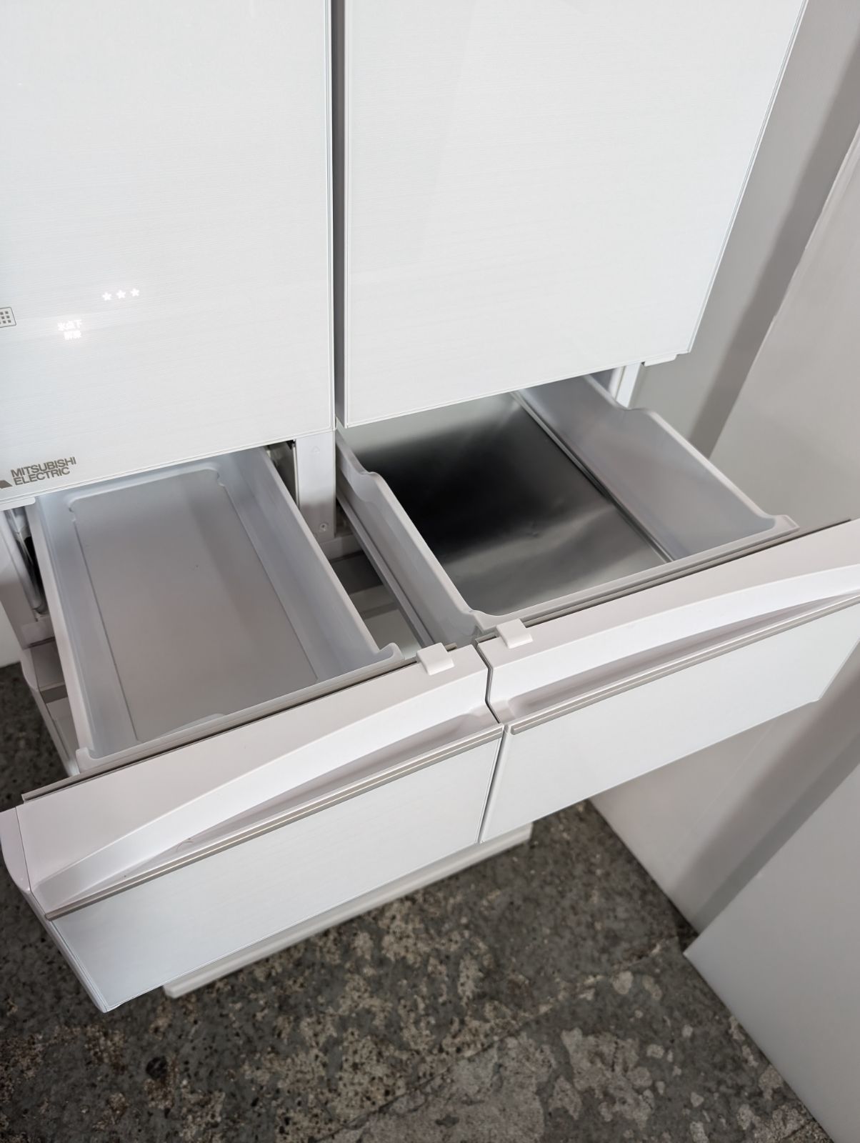 冷蔵庫 三菱 置けるスマート大容量 切れちゃう瞬冷凍AI クリスタル  