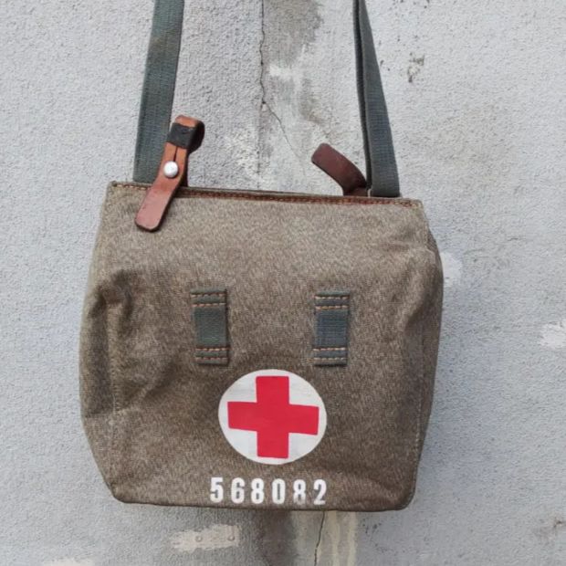 実物】【絶版品】 BLACKHAWK! キャンティーンポーチ JGC 実物】【絶版