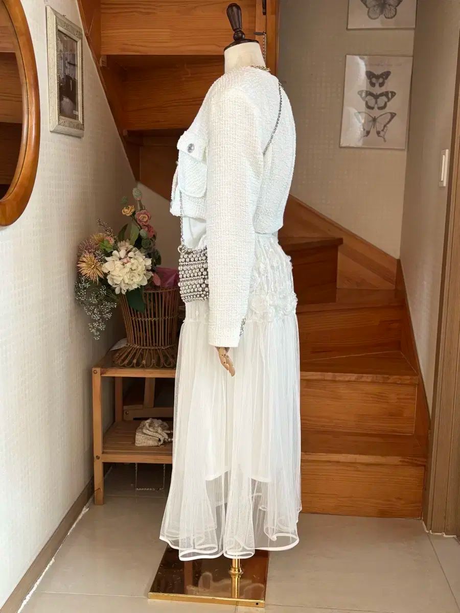 衝撃王道人気! 白 ツイード クロップド ジャケット ＋ レース ロング スカート セットアップ 在庫一掃処分！