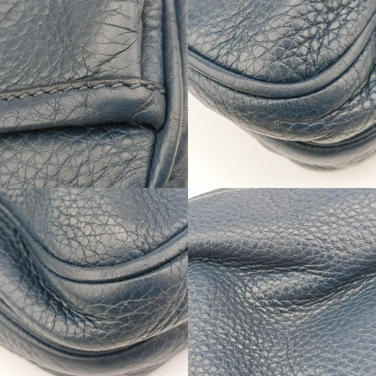 プラダPradaトライアングルロゴ ブルー