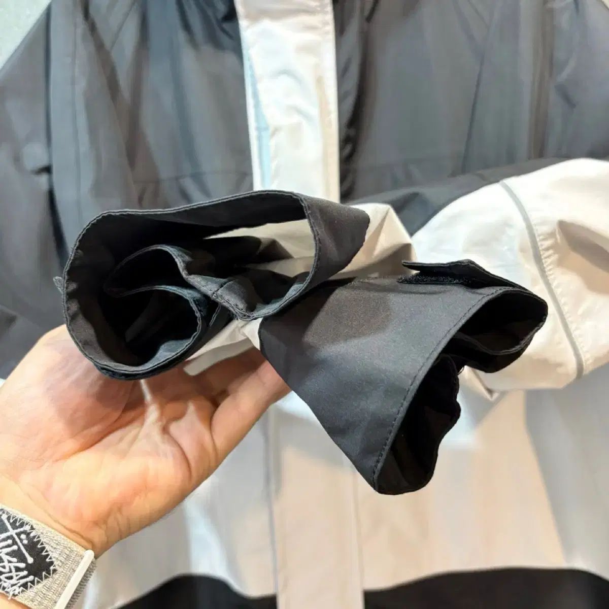 L 後 フレイ AFTER PRAY ウインドブレーカー