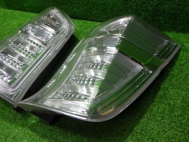 ステップワゴンスパーダ テール左右