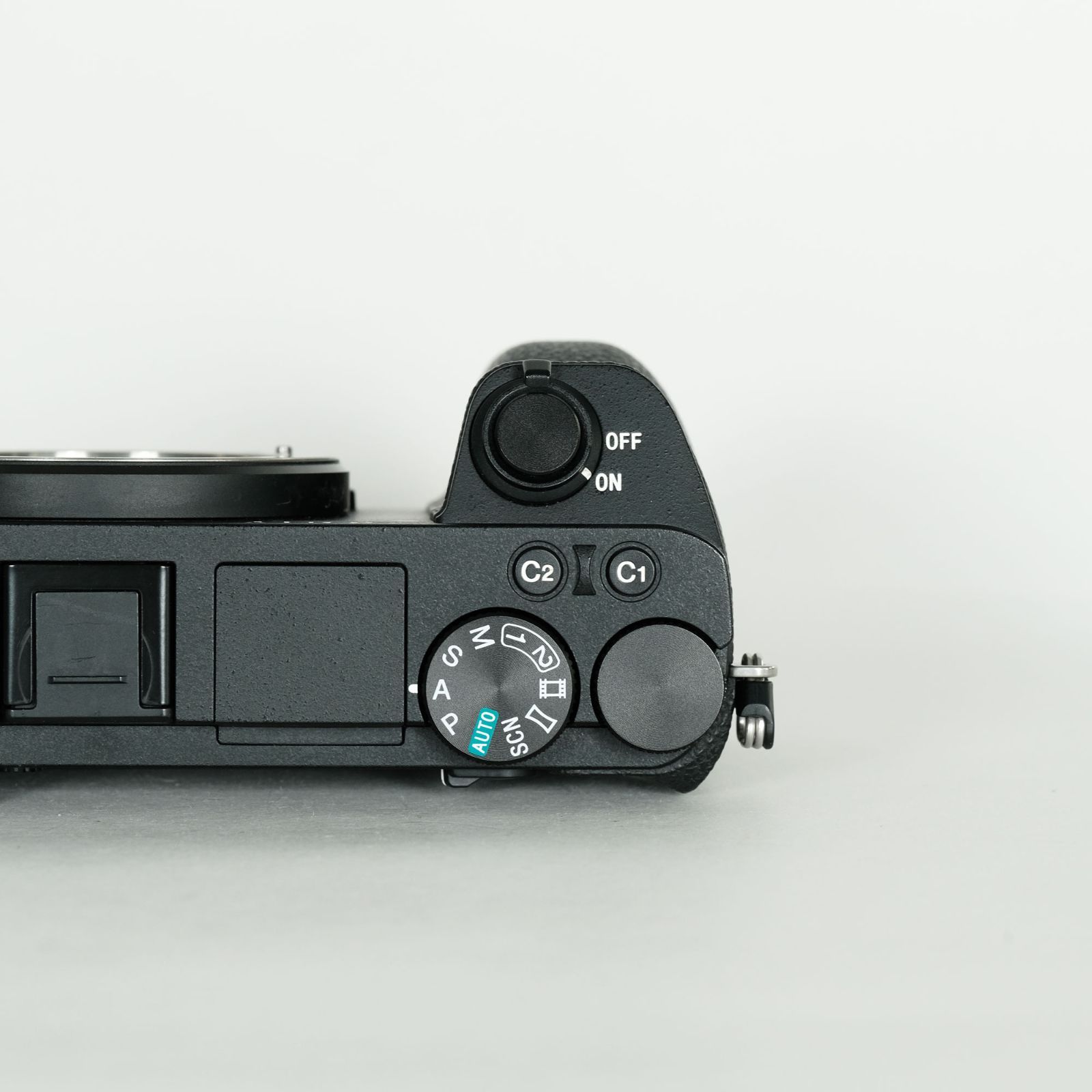 SONY α6500 ボディ（ILCE−6500）バッテリーチャージャー付き 良品｜シャッター数25,378回｜バッテリー3個・チャージャー付