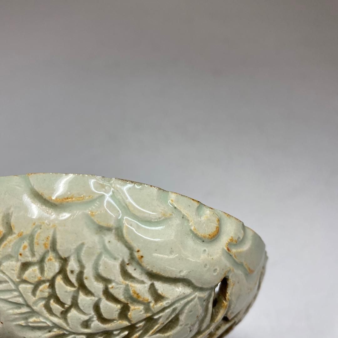 古代中国 青磁 透かし香炉 木箱付 幅10.8/高さ約8㎝ 東Y5-0506☆ 古代中国 青磁 透かし香炉 木箱付 幅10.8/高さ約8㎝ 東Y5-0506