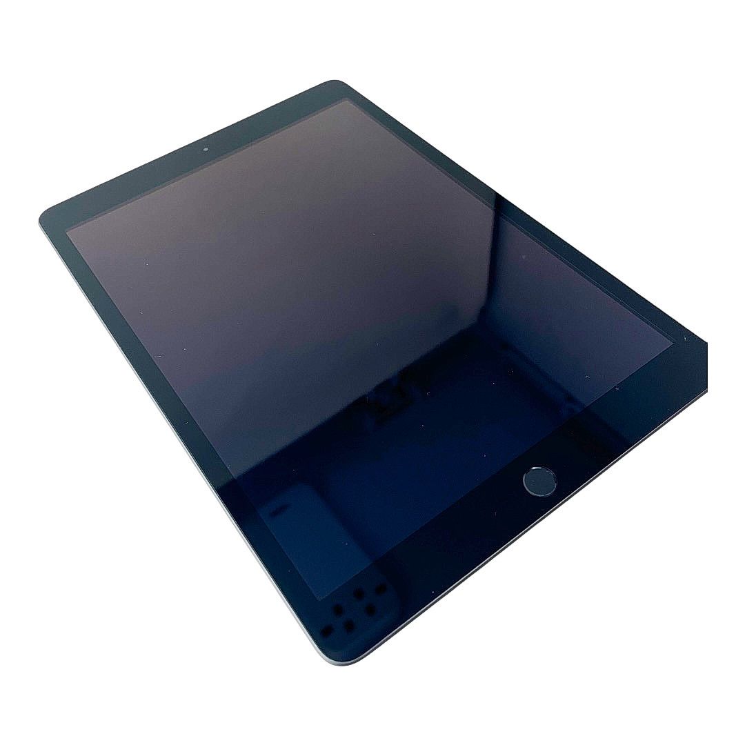 iPad 第8世代 32GB グレイ Wi-Fi版 中古 初期化済み - メルカリ