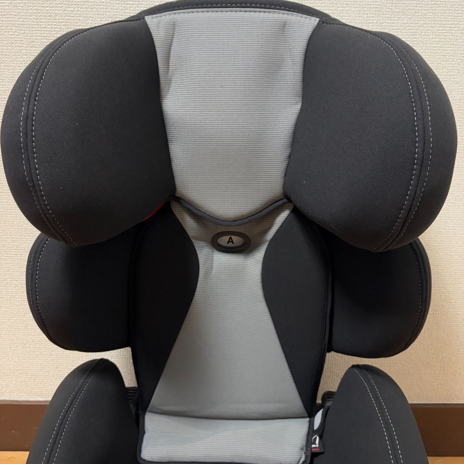 AUDI - Audiジュニアシートの通販 by rxkv52412's shop｜アウディならラクマ