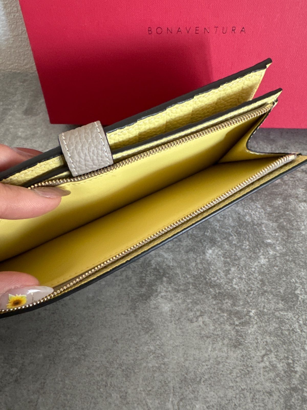 美品 ボナベンチュラ ベルテッド ロングマルチウォレット エトープ