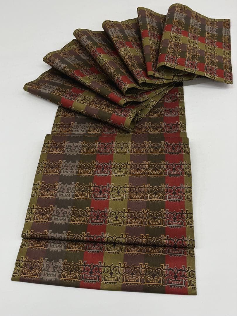 龍村美術織物　たつむら　九寸　開き名古屋帯　獅噛文長斑錦　金糸　正絹 龍村美術織物 獅噛文長斑錦 九寸名古屋帯 開き名古屋 正絹 Q900 - メルカリ